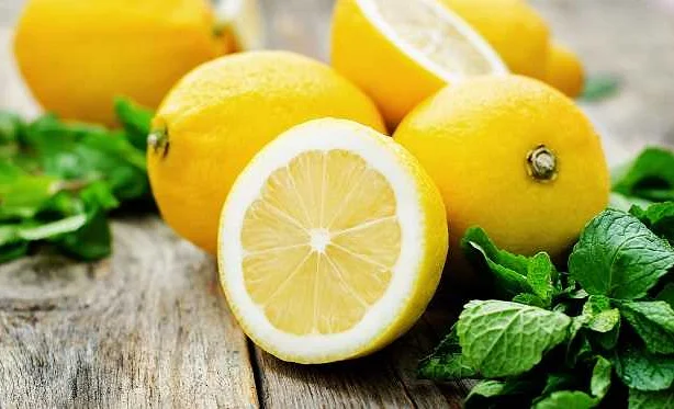 Лимон: полезные свойства и применение